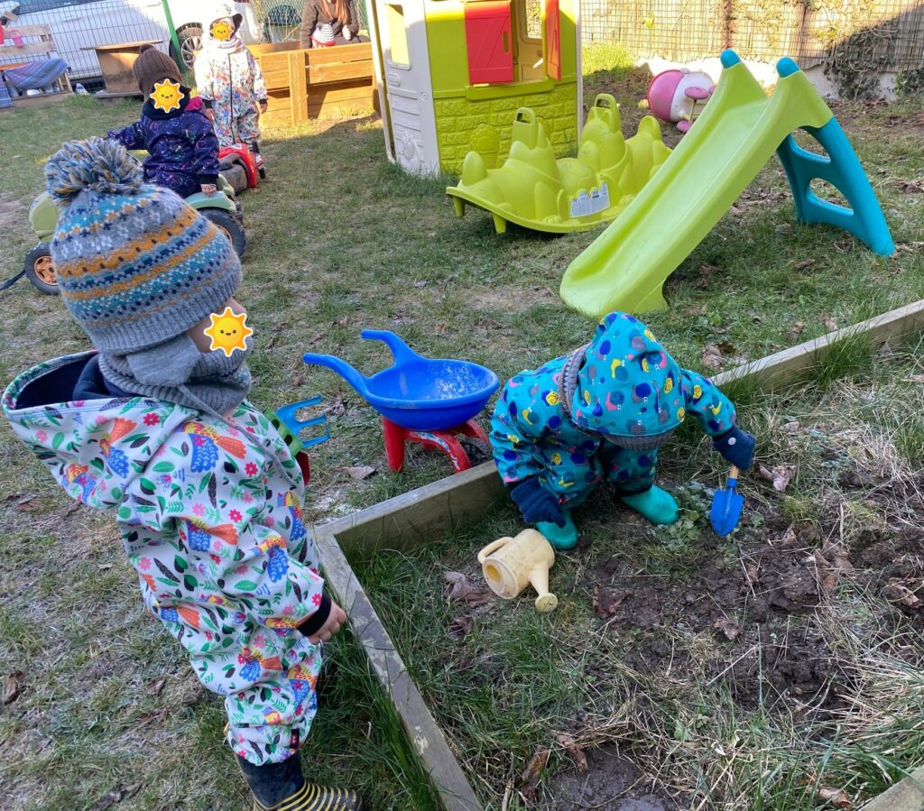 Jardin micro-crèche Max & Oli Gondecourt